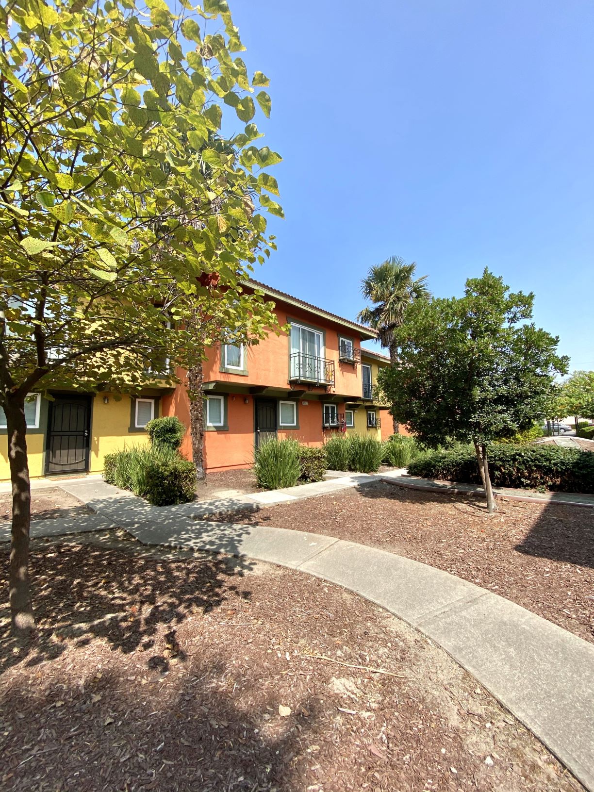 Valencia Townhomes Apartments in Newark, CA